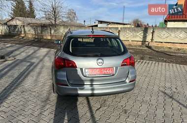 Універсал Opel Astra 2012 в Стрию