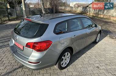 Універсал Opel Astra 2012 в Стрию