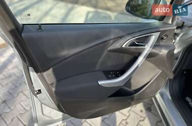 Універсал Opel Astra 2012 в Стрию