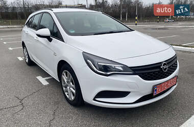 Универсал Opel Astra 2018 в Киеве