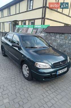 Седан Opel Astra 2004 в Сколе