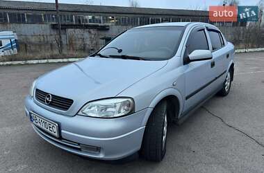 Седан Opel Astra 2004 в Малині