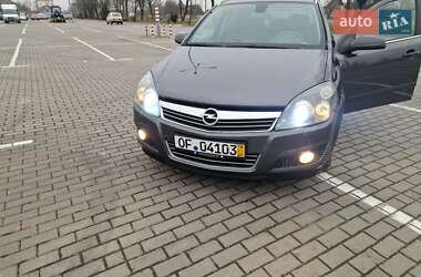 Універсал Opel Astra 2009 в Коломиї