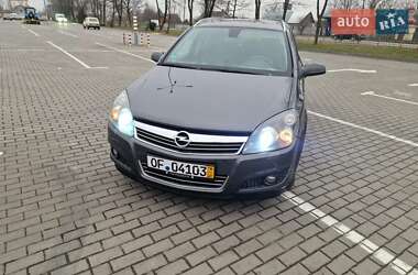 Універсал Opel Astra 2009 в Коломиї