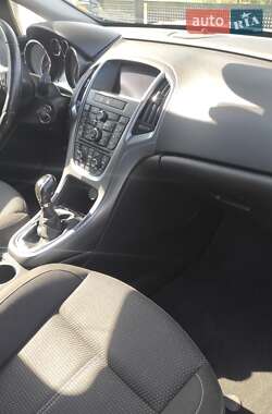 Универсал Opel Astra 2015 в 