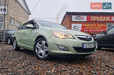 Універсал Opel Astra 2011 в Смілі