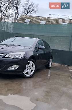 Універсал Opel Astra 2011 в Сумах