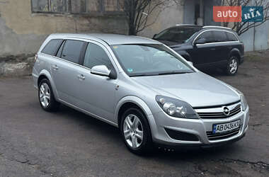 Універсал Opel Astra 2010 в Вінниці