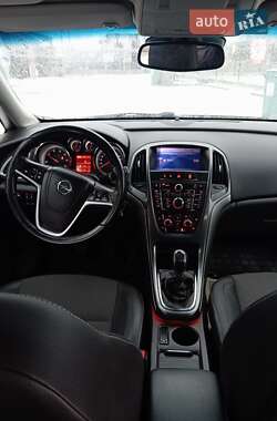 Универсал Opel Astra 2013 в Коломые