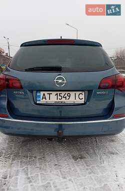 Универсал Opel Astra 2013 в Коломые