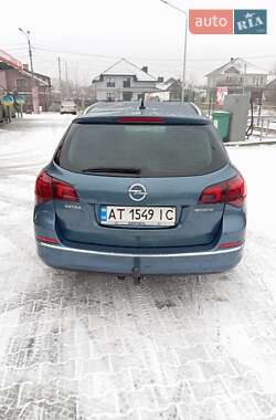 Универсал Opel Astra 2013 в Коломые