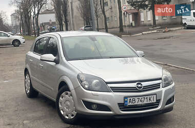 Хэтчбек Opel Astra 2009 в Христиновке