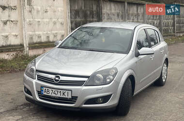 Хэтчбек Opel Astra 2009 в Христиновке