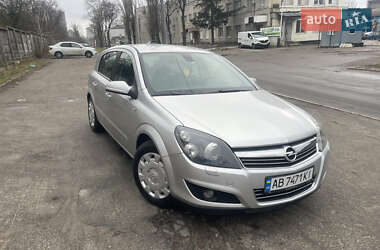 Хэтчбек Opel Astra 2009 в Христиновке