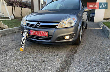 Хэтчбек Opel Astra 2007 в Бучаче