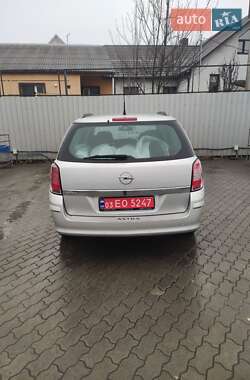 Универсал Opel Astra 2008 в Луцке