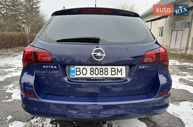 Универсал Opel Astra 2011 в Бучаче