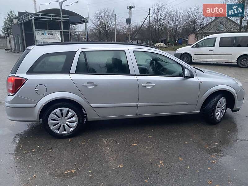 Універсал Opel Astra 2007 в Почаєві