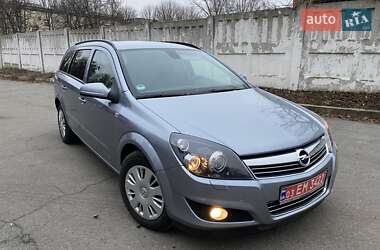 Универсал Opel Astra 2008 в Полтаве