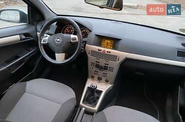 Универсал Opel Astra 2008 в Полтаве