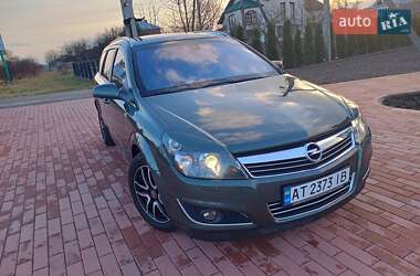 Універсал Opel Astra 2009 в Івано-Франківську