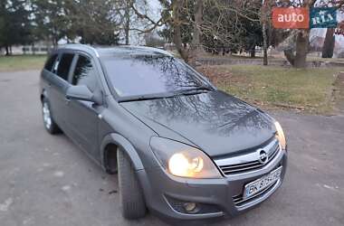 Універсал Opel Astra 2010 в Дубні