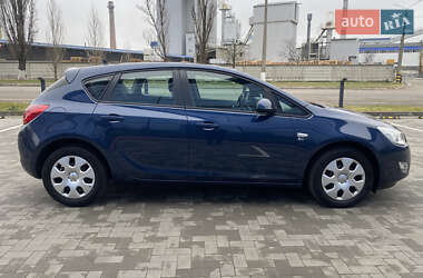 Хетчбек Opel Astra 2012 в Києві