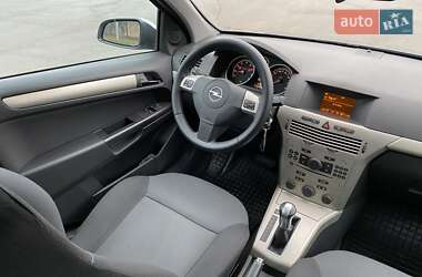 Хетчбек Opel Astra 2007 в Полтаві