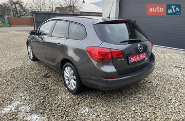 Універсал Opel Astra 2012 в Долині