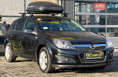 Хетчбек Opel Astra 2013 в Івано-Франківську