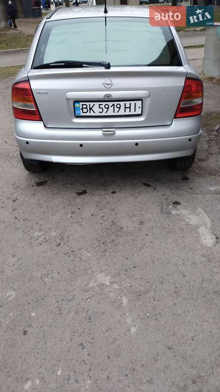 Хетчбек Opel Astra 2000 в Луцьку