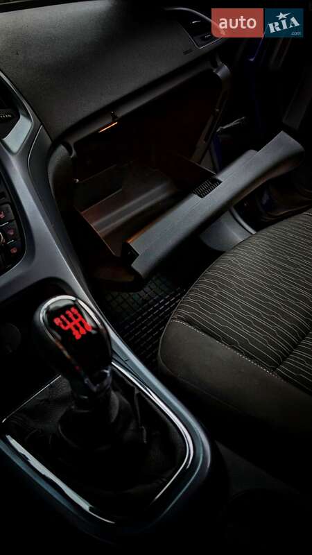 Универсал Opel Astra 2014 в Ужгороде фото 24 Универсал Opel Astra 2014 в Ужгороде