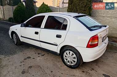 Хэтчбек Opel Astra 2004 в Камне-Каширском