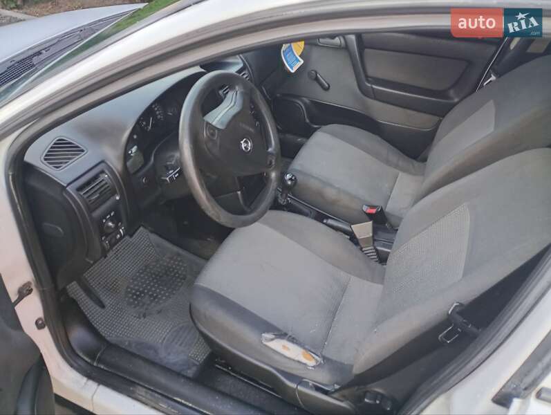 Хэтчбек Opel Astra 2004 в Камне-Каширском фото 13 Хэтчбек Opel Astra 2004 в Камне-Каширском
