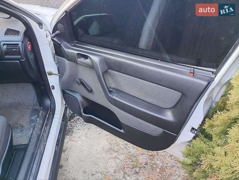 Хэтчбек Opel Astra 2004 в Камне-Каширском фото 18 Хэтчбек Opel Astra 2004 в Камне-Каширском