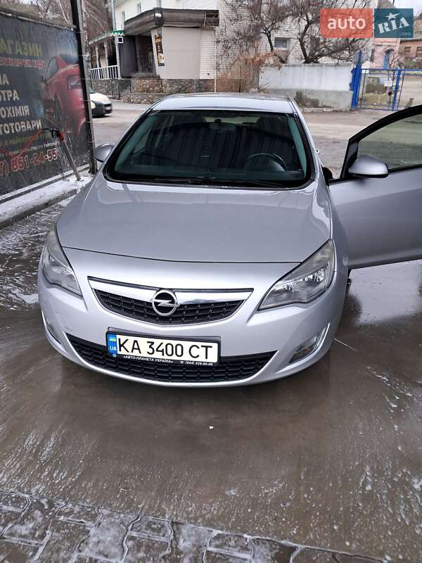 Хетчбек Opel Astra 2011 в Білій Церкві