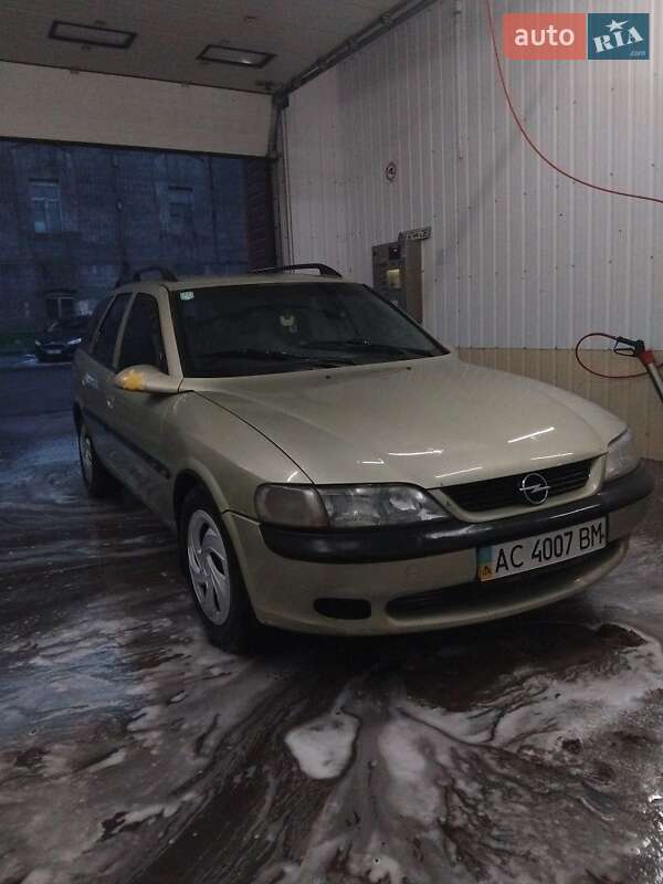 Універсал Opel Astra 1997 в Рівному