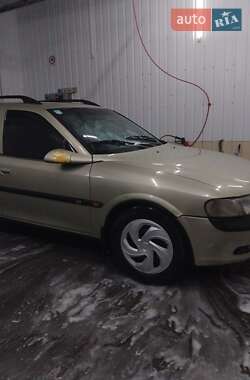 Універсал Opel Astra 1997 в Рівному