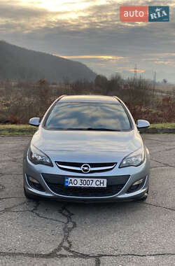 Універсал Opel Astra 2013 в Хусті