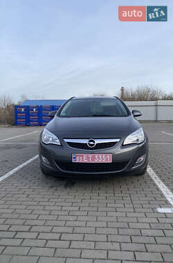 Универсал Opel Astra 2011 в 