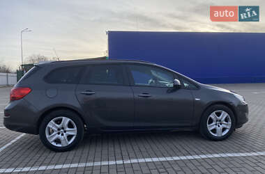 Универсал Opel Astra 2011 в 