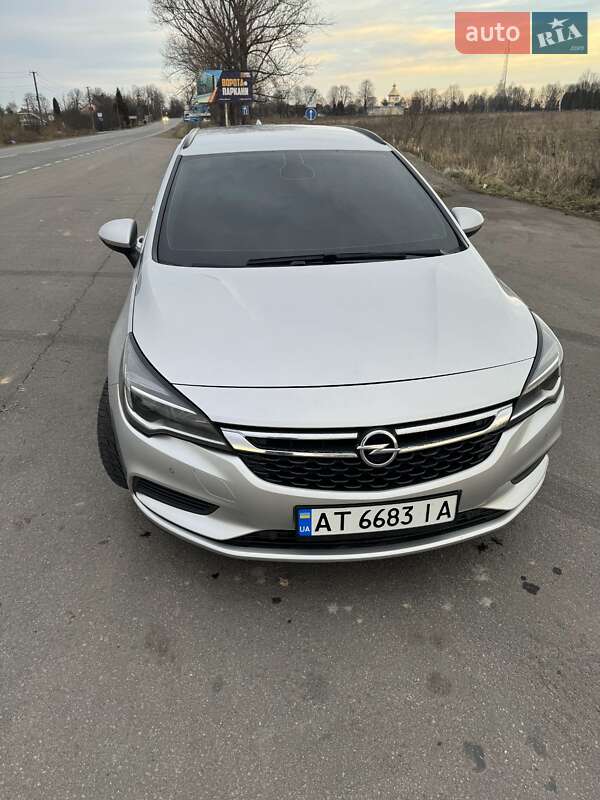 Универсал Opel Astra 2018 в Калуше