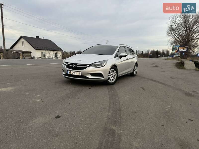 Универсал Opel Astra 2018 в Калуше