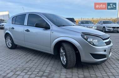 Хетчбек Opel Astra 2011 в Львові