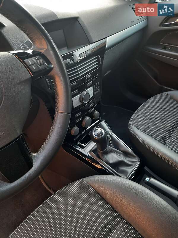 Универсал Opel Astra 2009 в Сумах фото 6 Универсал Opel Astra 2009 в Сумах