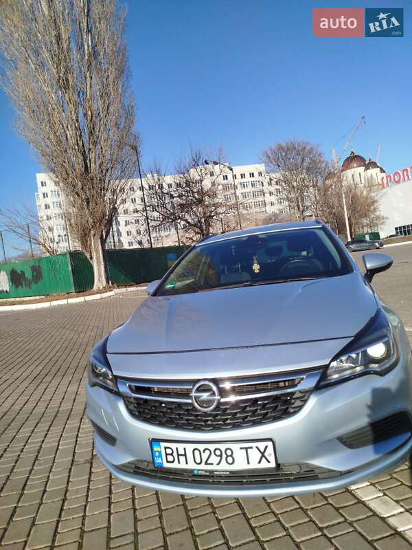 Универсал Opel Astra 2019 в 