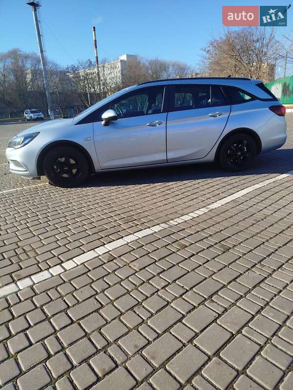 Универсал Opel Astra 2019 в Одессе