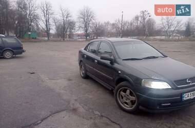 Седан Opel Astra 2006 в Золотоноше