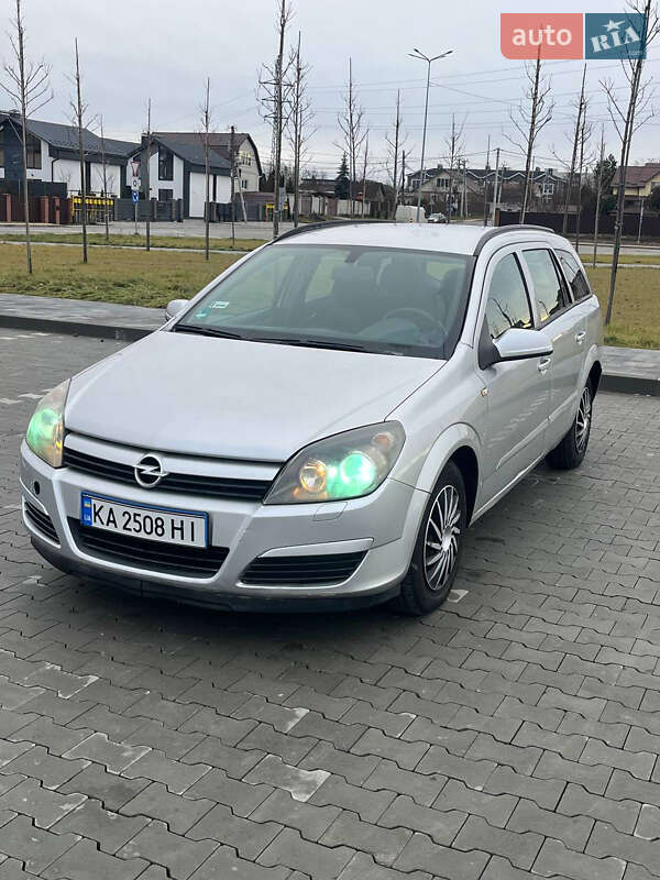 Универсал Opel Astra 2004 в Ирпене