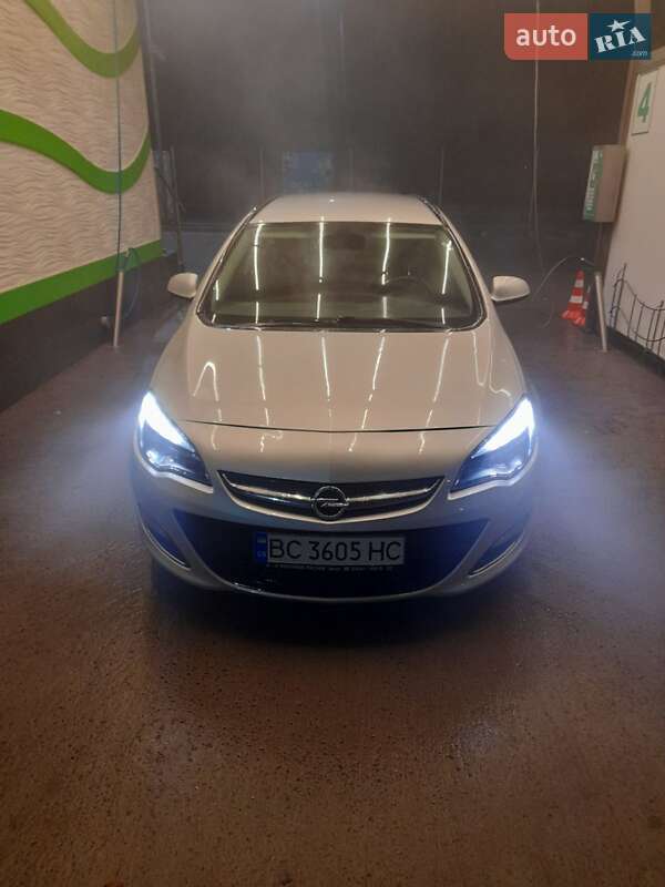 Opel Astra 2013